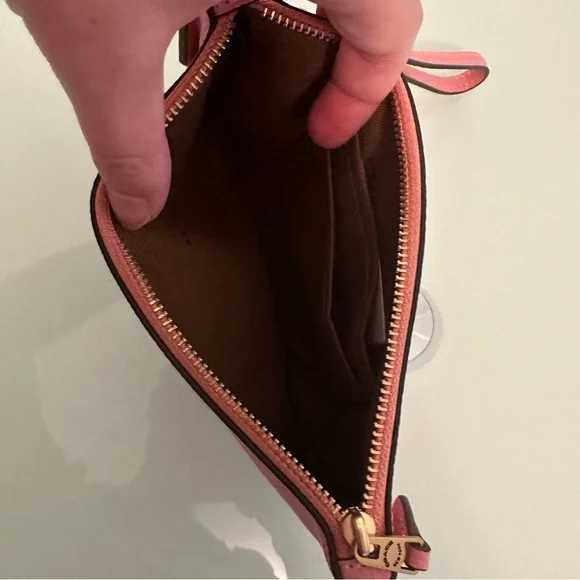 NWOT Coach Light Pink Leather Small Wristlet Pouch - Picture 7 of 8